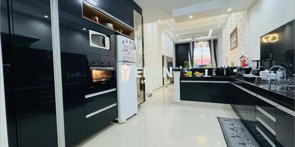 i31BMhg7kx1_4489690df36552897