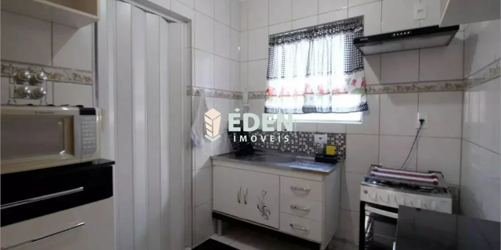 Fachada de casa térrea com garagem coberta no bairro Jardim Nathalia em Sorocaba