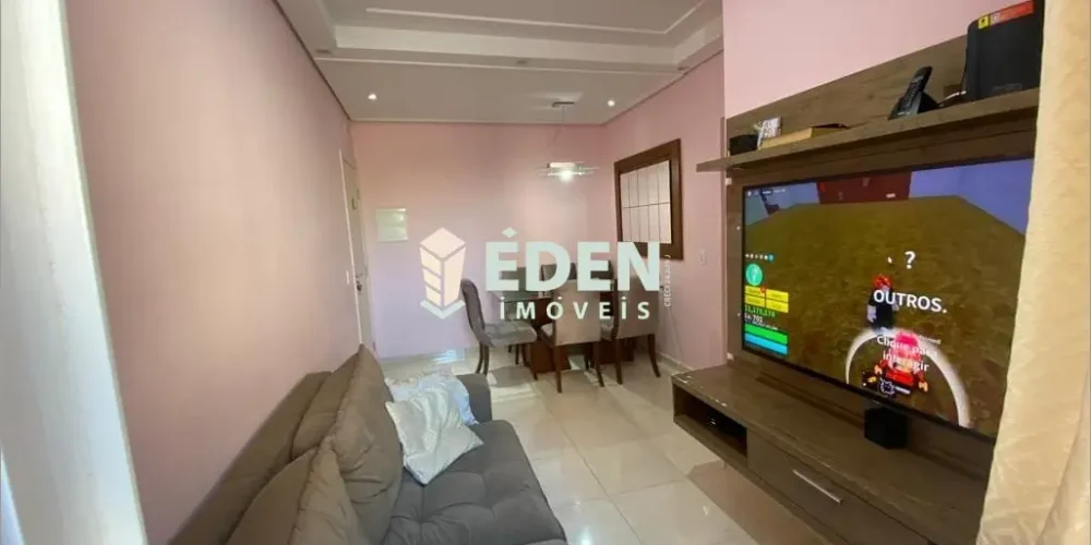 Fachada de casa térrea com garagem e jardim no bairro Jardim Éden em Sorocaba