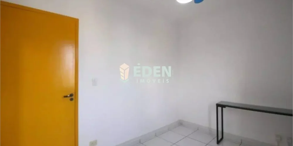 Sala integrada de apartamento com janela ampla no Jardim Éden em Sorocaba