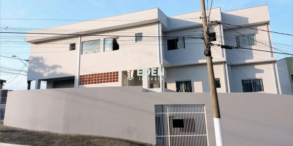 Fachada de casa térrea com garagem no bairro Jardim Nathalia em Sorocaba