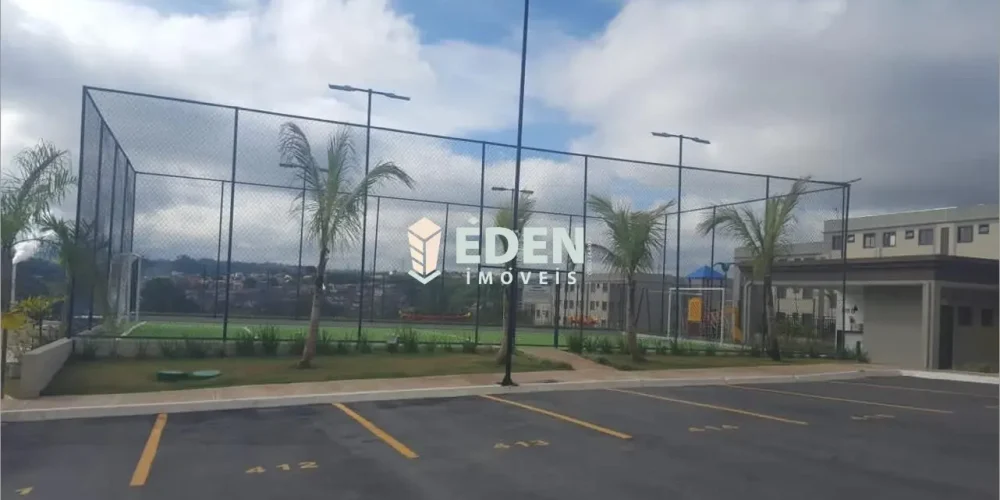 Fachada de casa térrea com portão e garagem no Jardim Nathalia, Sorocaba