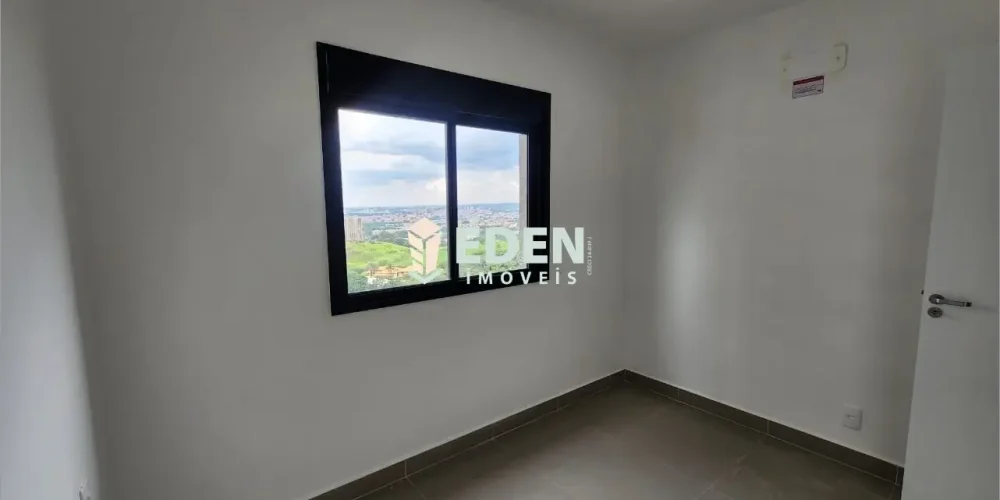 Fachada de casa térrea com portão e garagem no bairro Jardim Nathalia em Sorocaba